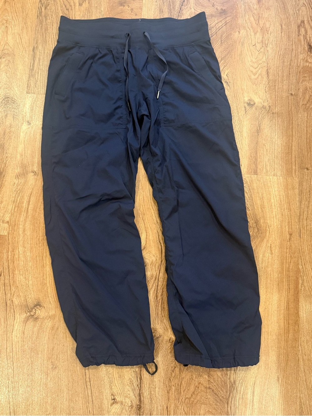 lululemon athletica Women’s Navy Drawstring Joggers